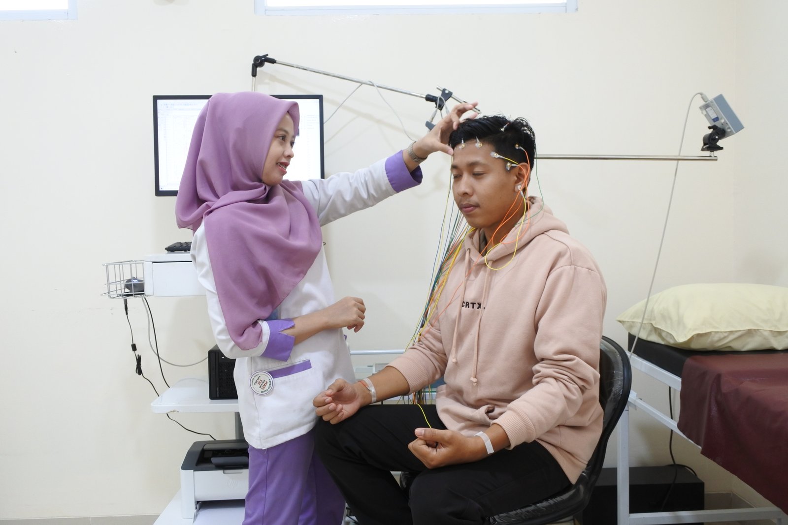 EEG (Electroencephalography)